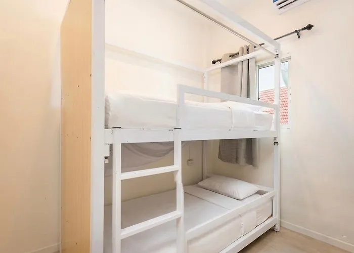 Apartment Spacious 4br Khao San Area 5 Bath Bangkok