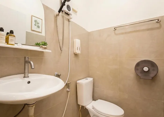 Apartment Spacious 4br Khao San Area 5 Bath